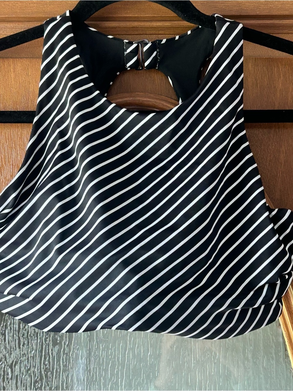 Athleta Black and White 34D Diagonal Stripe High-Neck swim top